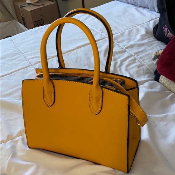 Yellowish orange purse - Picture 2 of 3